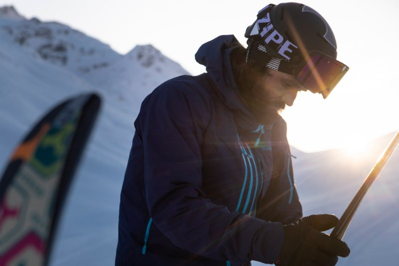 Jak vybrat skialpovou helmu