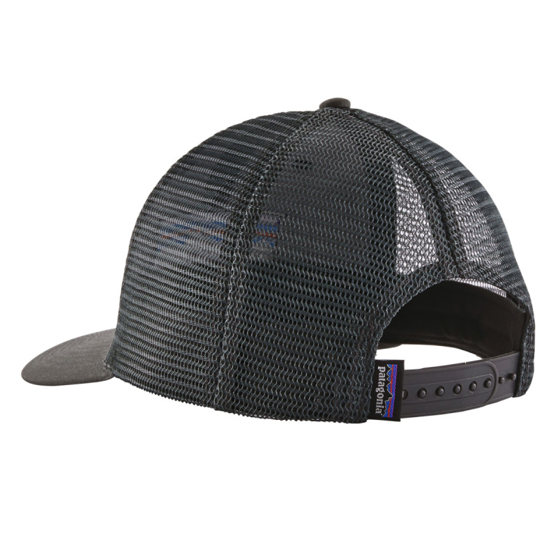 Šiltovka Patagonia P-6 LOGO TRUCKER HAT  - tmavo šedá