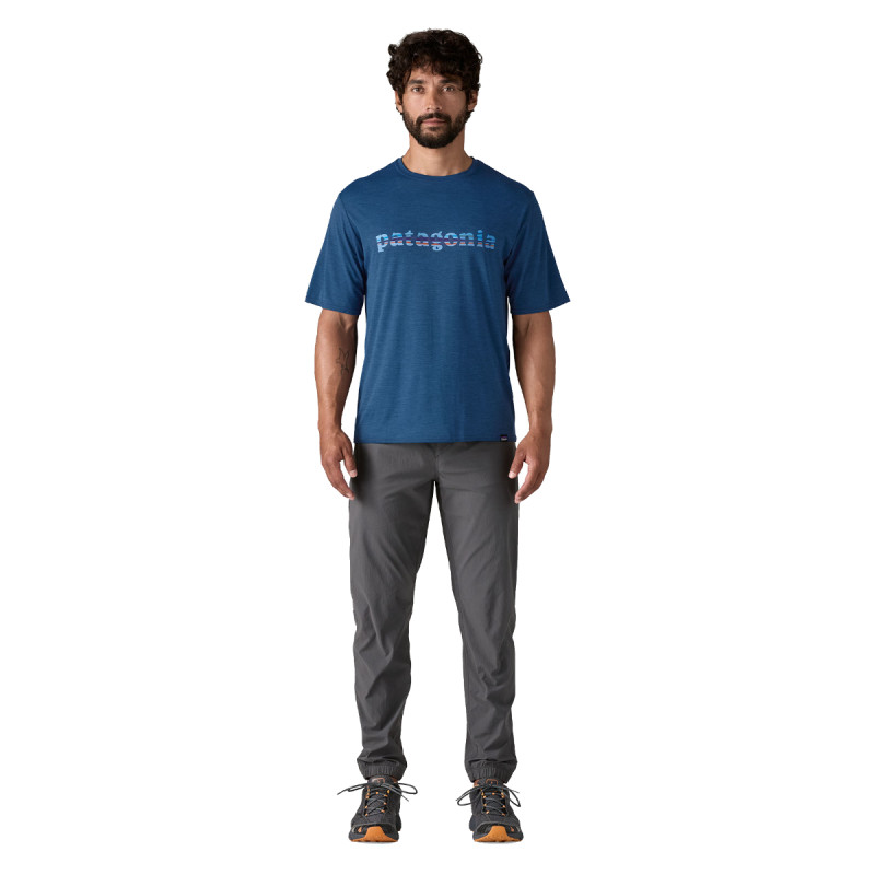 Pánske funkčné tričko Patagonia CAPILENE COOL DAILY GRAPHIC SHIRT  - tmavo modrá