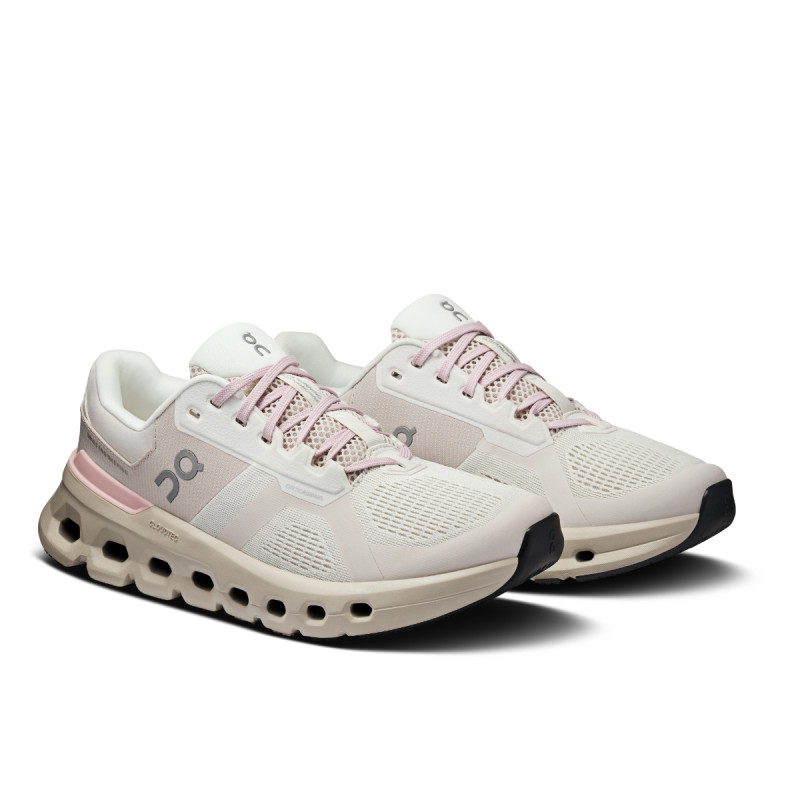 Dámské běžecké boty On CLOUDRUNNER 2  - bílá