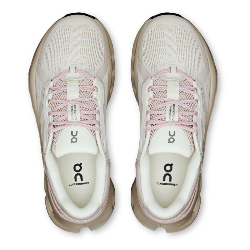 Dámské běžecké boty On CLOUDRUNNER 2  - bílá