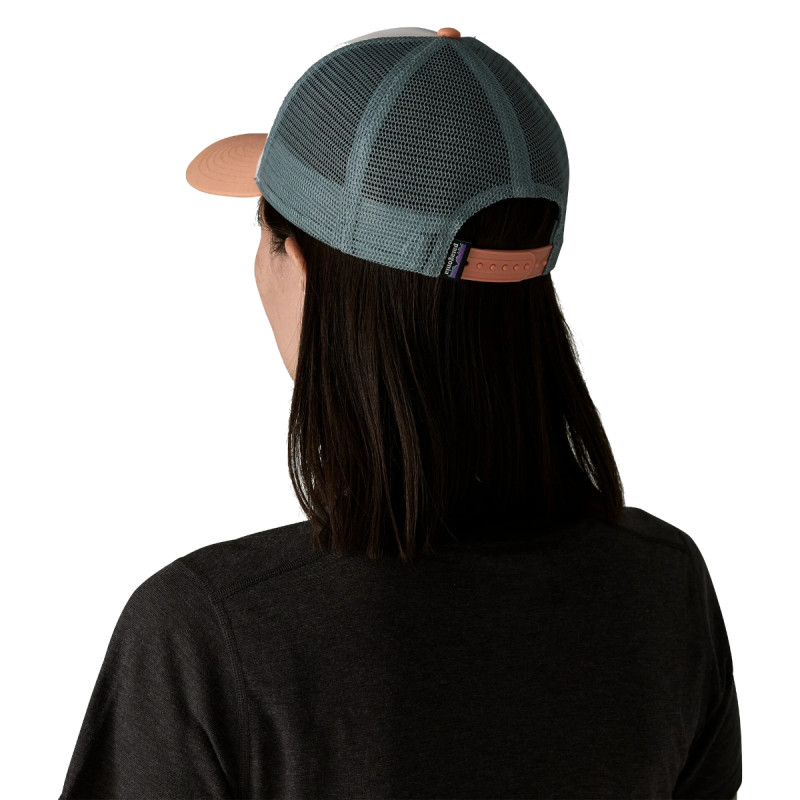 Šiltovka Patagonia P-6 LOGO LOPRO TRUCKER HAT
