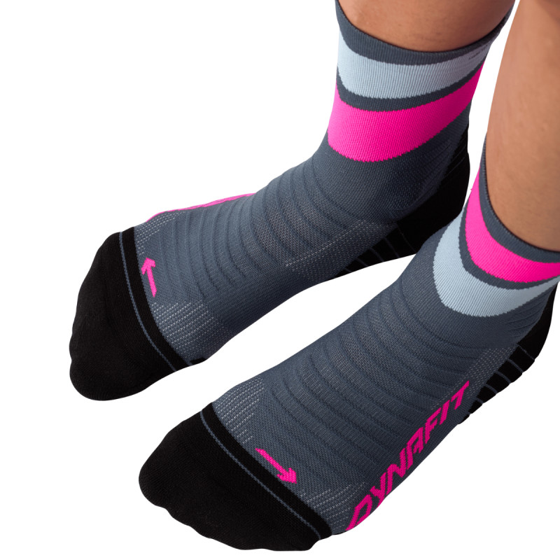 Bežecké ponožky Dynafit ULTRA MID  - tmavo ružová