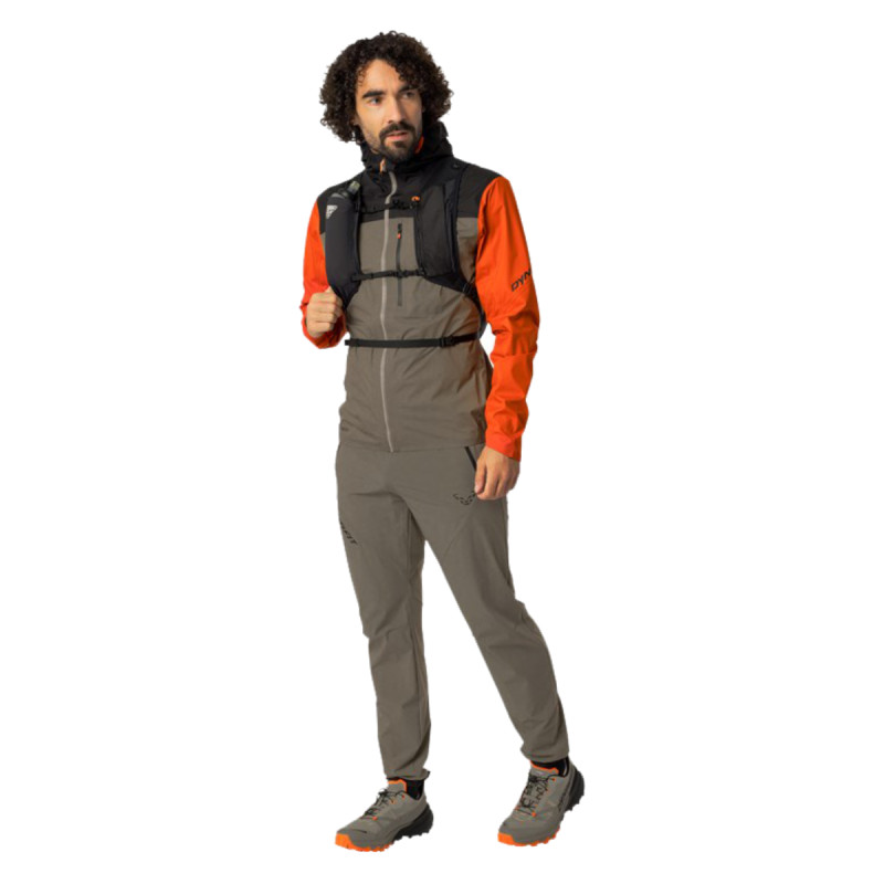 Turistické batoh Dynafit TRAVERSE 16 L  - černá