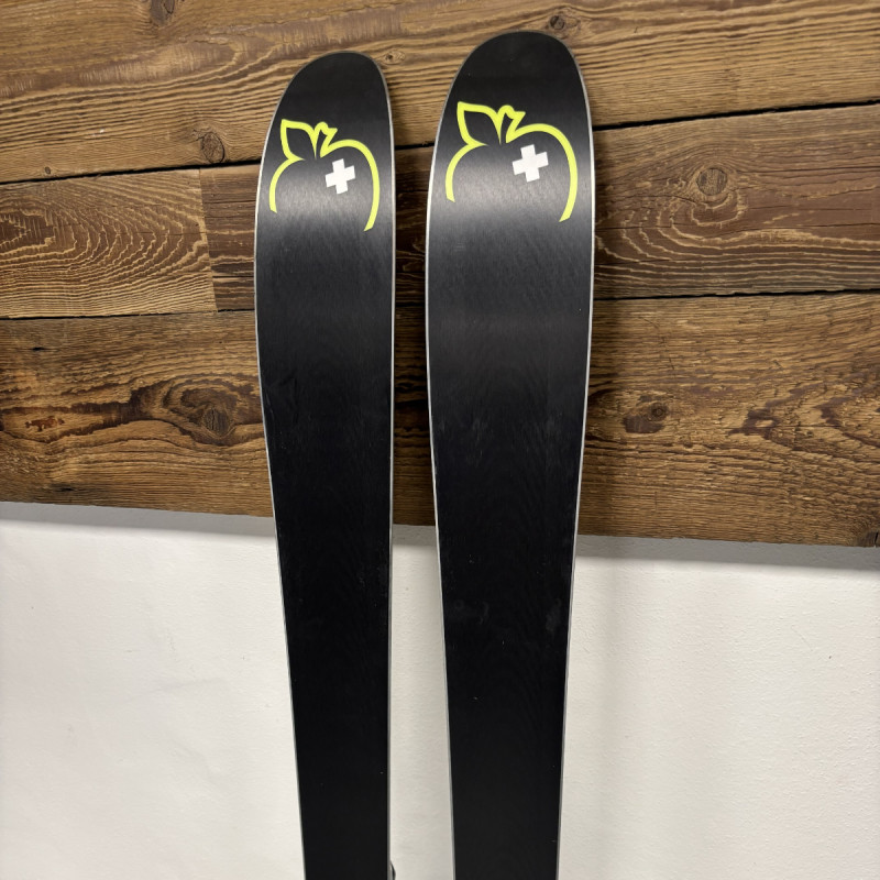 Skialpové lyže Movement APPLE 80 + FRONT RT 12.0 + MOVEMENT SKINS