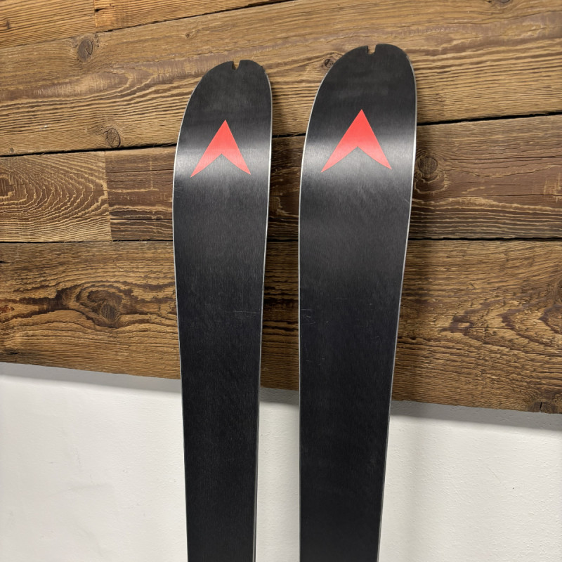 Skialpovy set Dynastar VERTICAL 82 + ST DEMO 10 + KOHLA SKINS