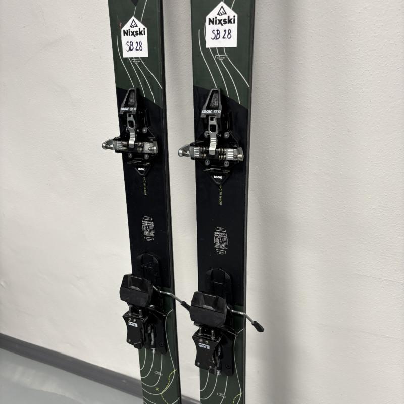 Skialpovy set Dynastar VERTICAL 82 + ST DEMO 10 + KOHLA SKINS