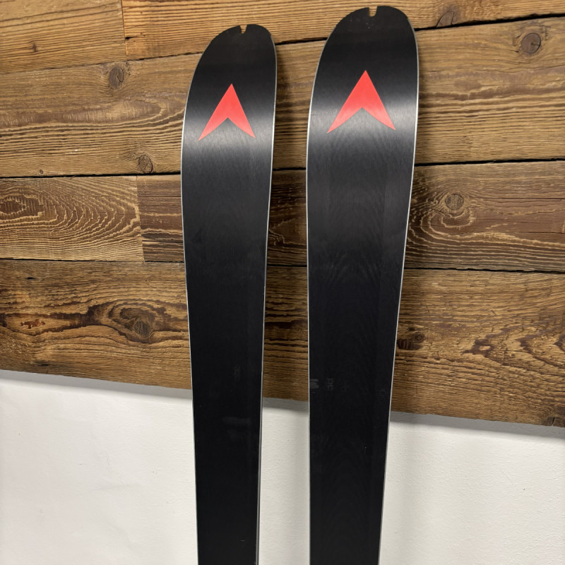 Skialpovy set Dynastar VERTICAL 82 + ST DEMO 10 + KOHLA SKINS