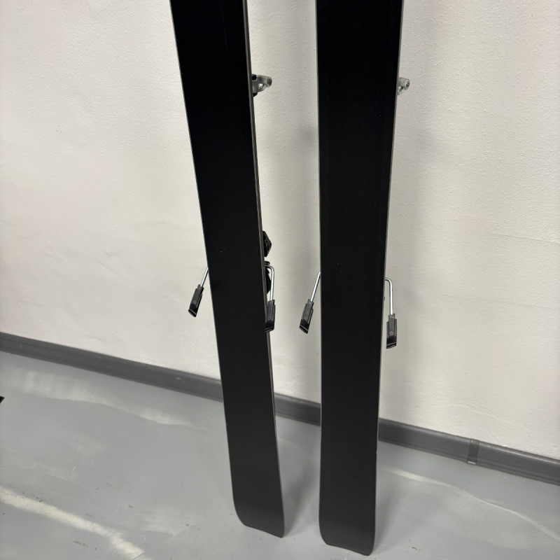 Skialpovy set Dynastar VERTICAL 82 + ST DEMO 10 + KOHLA SKINS